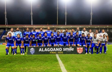 CSA tem 18 atletas com Covid-19 e jogo contra a Chapecoense é adiado pela CBF