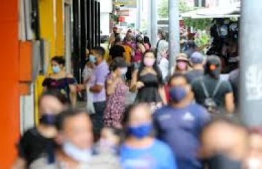 Lei que prevê multa para quem não usar máscara no Ceará entra em vigor