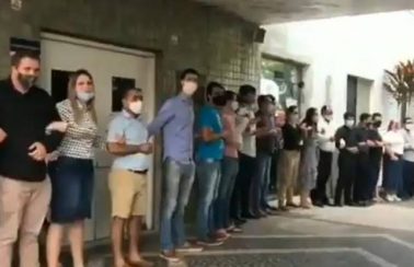 Grupo católico faz ato em hospital de PE contra aborto de menina estuprada
