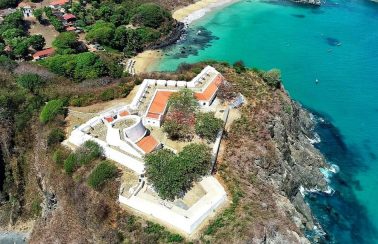 União anuncia cessão de forte de Noronha para iniciativa privada; ilha diz que imóvel é do governo de PE