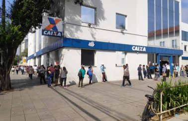 Caixa abre 11 agências da Paraíba para saques de auxílio emergencial neste sábado (22)