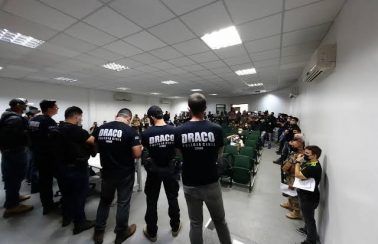 Polícia Civil cumpre em torno de 300 mandados contra organização criminosa durante Operação em estado do Nordeste