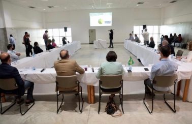 Fátima Bezerra e bancada federal discutem venda de ativos da Petrobras no RN