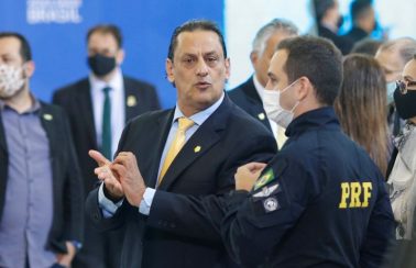 Lava-Jato vê ‘fortes elementos’ de lavagem de dinheiro por Wassef