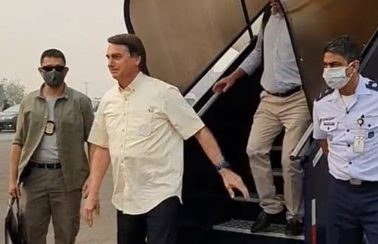 Avião com Bolsonaro arremete por causa da fumaça de queimadas no Pantanal