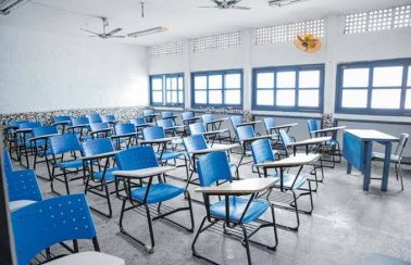 Aulas presenciais da rede estadual do Ceará não voltam no dia 1º de outubro, diz secretário da Saúde