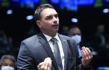 STJ nega pedido de Flávio para anular decisões sobre ‘rachadinha’