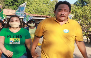 Prefeito e primeira-dama candidata são presos em flagrante com lista de eleitores e R$ 80 mil em dinheiro no PI, diz MP