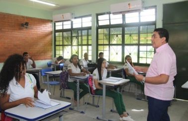 Presidente do TRT determina retorno das aulas presenciais para alunos do 3º ano do Piauí