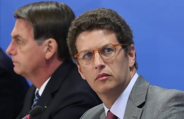 Desembargador manda juiz analisar imediatamente o afastamento de Salles
