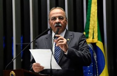 Alvo de operação da PF sobre coronavírus, vice-líder do governo no Senado tentou esconder dinheiro na cueca