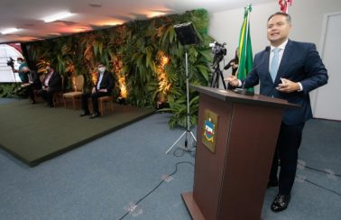 Alagoas já tem plano para a retomada das aulas do público adulto, anuncia governador