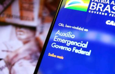 Quase 11 mil candidatos que declaram patrimônio superior a R$ 300 mil receberam o auxílio emergencial, diz TCU
