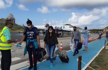 Turistas são presos em Fernando de Noronha por falsificarem exames da Covid-19
