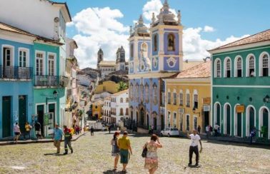 Atividades turísticas na Bahia crescem 33,7% em setembro, maior taxa do país