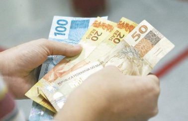 Trabalhador com jornada reduzida deve receber 13º e férias integrais