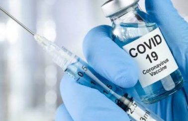 Vacina de Oxford contra Covid-19 tem eficácia de até 90%, diz laboratório