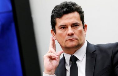 Moro depõe à PF e diz ter ouvido de ministros que Carlos Bolsonaro era ligado a ‘gabinete do ódio’