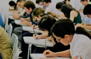 Após repercussão negativa, MEC volta atrás em decisão sobre volta das aulas presenciais em universidades federais