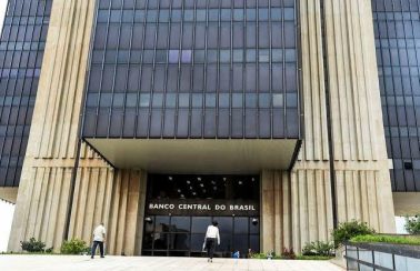 PIB do Brasil cresce 7,7% no 3º trimestre, mas não elimina perdas com pandemia