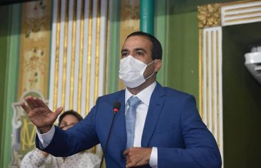 Bruno Reis toma posse como prefeito de Salvador e diz que prioridade será educação, transporte e saneamento