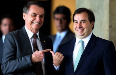 Maia chama governo de bolsonaro de “incompetente” por não pagar banco