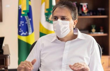 Lote de vacinas para o Ceará será liberado nesta segunda (18), diz Camilo Santana