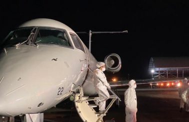 Pacientes transferidos de Manaus para tratamento da Covid-19 chegam a Natal
