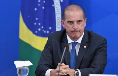 Bolsonaro exonera Tereza Cristina e Onyx Lorenzoni para votarem na eleição da Câmara