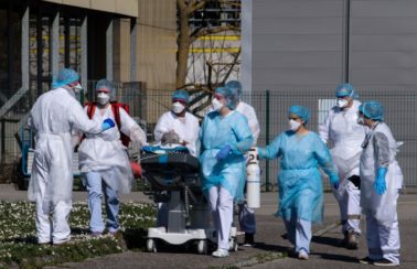 Variante do coronavírus oriunda de Manaus é confirmada em três pacientes no Ceará
