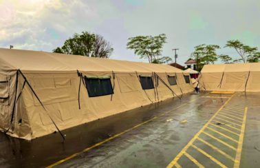 Estados Unidos doa hospital de campanha ao Maranhão; Dino agradece governo Biden