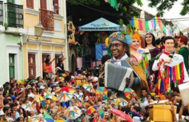 Prefeitura de Olinda anuncia auxílio emergencial para artistas do carnaval da cidade