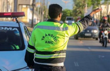 Órgãos realizam operação de controle de entrada e saída de veículos em Fortaleza no período do carnaval