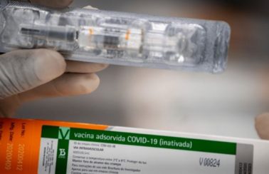 MPF investiga denúncia de privilégios para médicos em vacinação contra Covid-19, na PB
