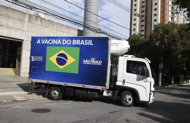 Butantan começa a distribuir 3,9 milhões de vacinas contra covid-19