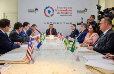 Governadores do Nordeste fazem carta contra fim do piso para Saúde e Educação