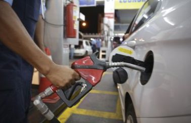 Gasolina e diesel alcançam os maiores preços médios já vistos nos postos do país