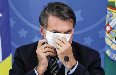 1 dia após recorde diário de mortes por Covid-19, Bolsonaro diz que ‘criaram pânico’