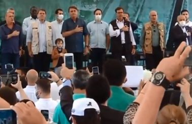 MPF no Ceará quer investigação de Bolsonaro por crime contra a saúde pública durante visita ao estado