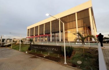 Justiça determina ilegalidade da paralisação de profissionais da rede pública de saúde em Teresina