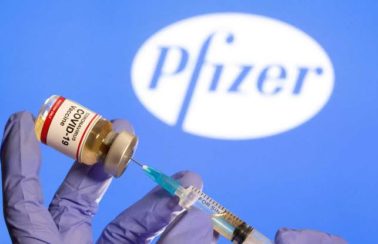 Após recusar ofertas da Pfizer, governo agora anuncia 14 milhões de doses da empresa até junho