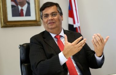 Dino afirma que medidas restritivas para conter a Covid-19 no Maranhão ainda não surtiram efeito