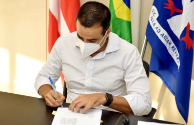 Lei que autoriza ingresso de Salvador em consórcio para vacinas é sancionado