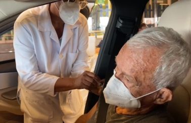 Vacinação de idosos de 79 e 80 anos contra Covid começa hoje (12) em Teresina; veja locais e horários