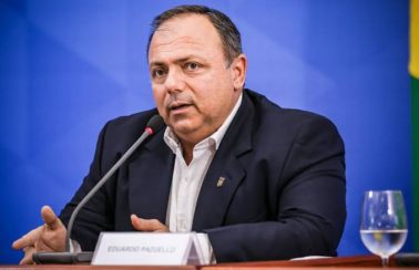Alegando problema de saúde, Pazuello pede para deixar Ministério da Saúde