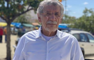 Prefeito de Vitória da Conquista-BA, Herzem Gusmão, morre aos 72 anos por complicações da Covid-19