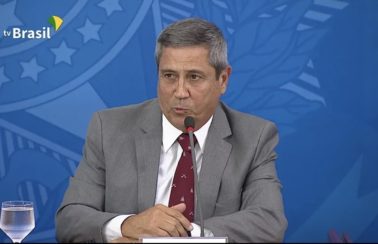 Ministro da Casa Civil, Braga Netto, se recupera após sofrer mal súbito durante férias em Alagoas