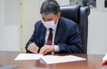 Decreto proíbe comércio, bares e praias de terça (30) a domingo (4) em todo o Piauí
