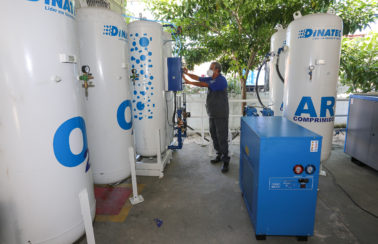 Fortaleza amplia usinas de oxigênio de UPAs municipais e triplica capacidade de produção
