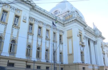 Justiça de Pernambuco autoriza soltura de pessoas foram presas por não pagar pensão alimentícia durante a pandemia
